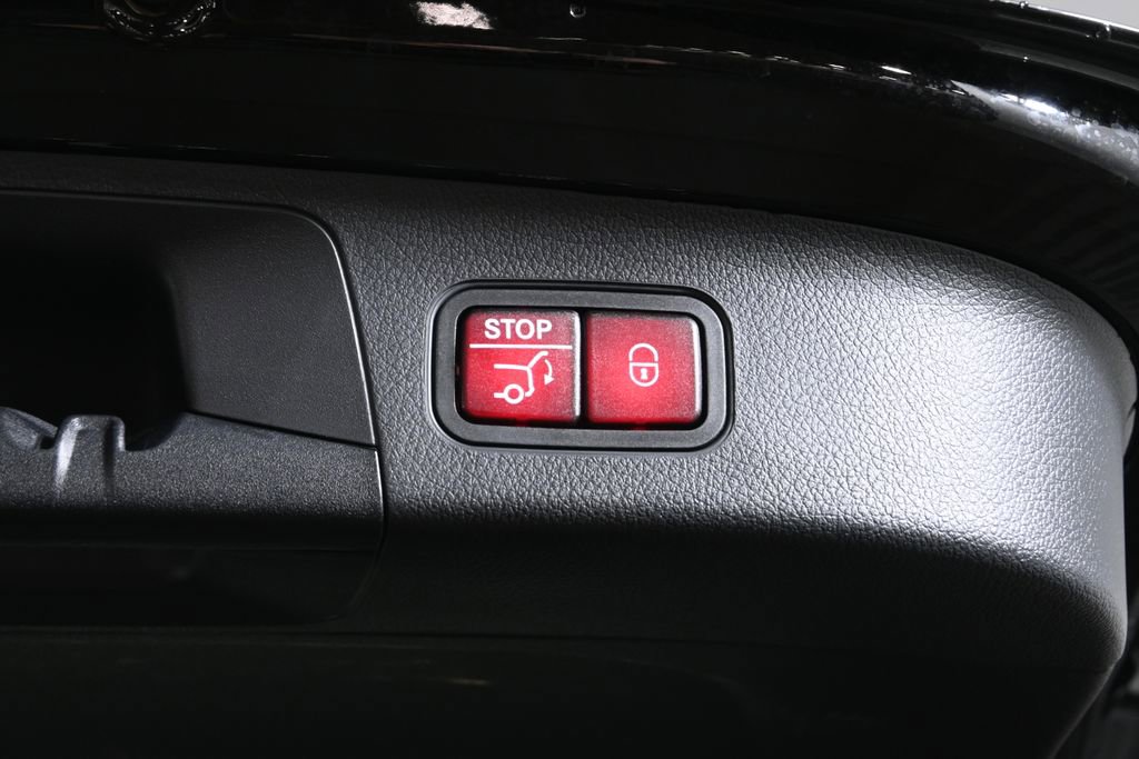 Certified 2025 Mercedes-Benz GLA 250 4MATIC image 34