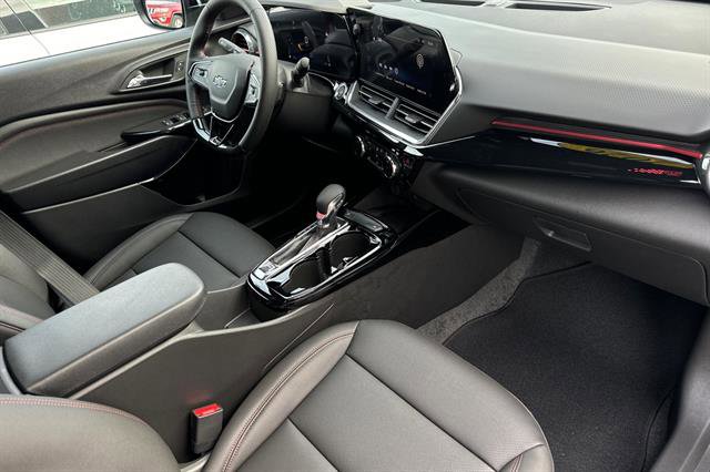 New 2026 Chevrolet Trax RS w/ Sunroof Package image 17