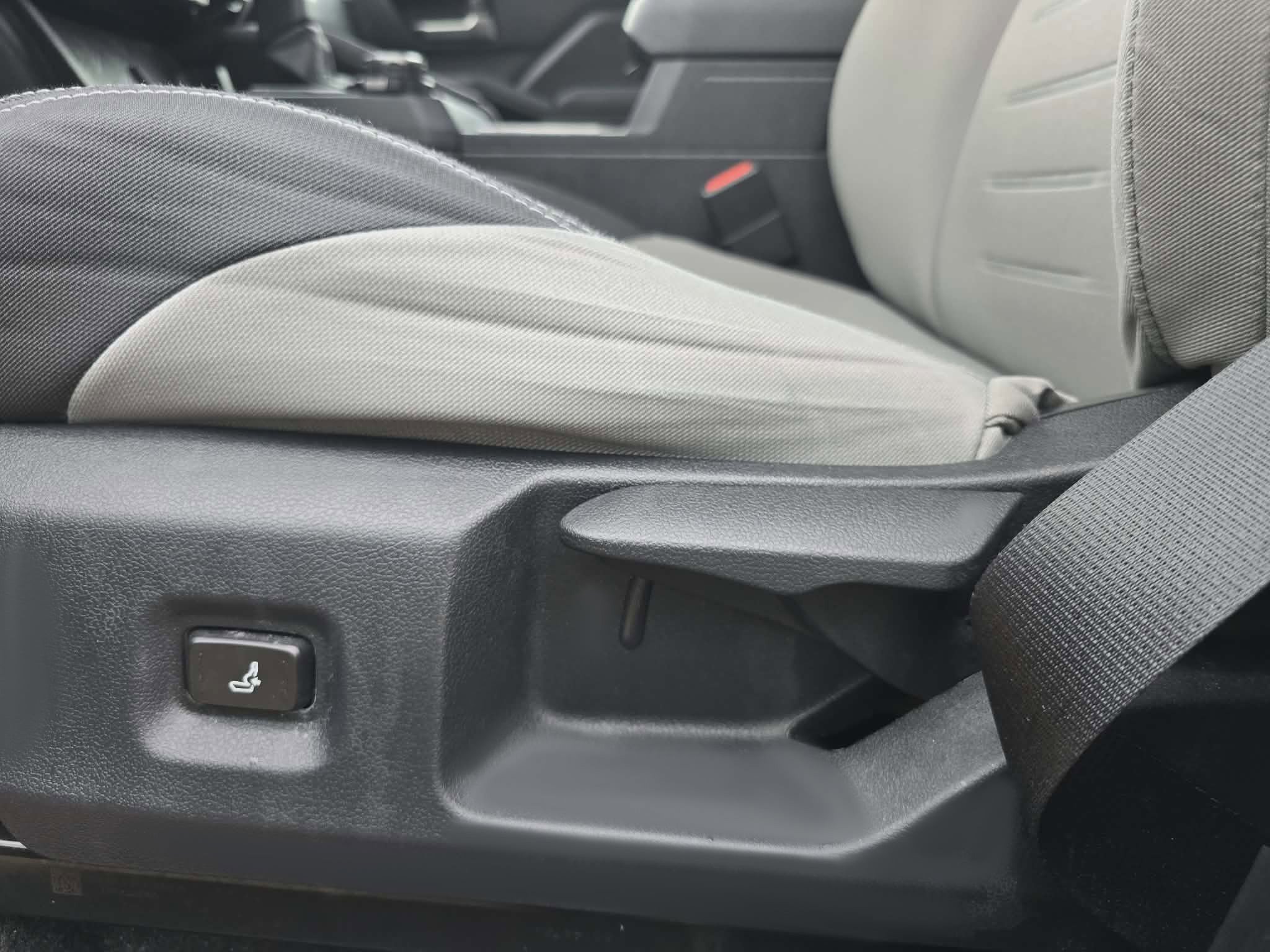 Used 2025 Toyota Tacoma TRD Off-Road image 12