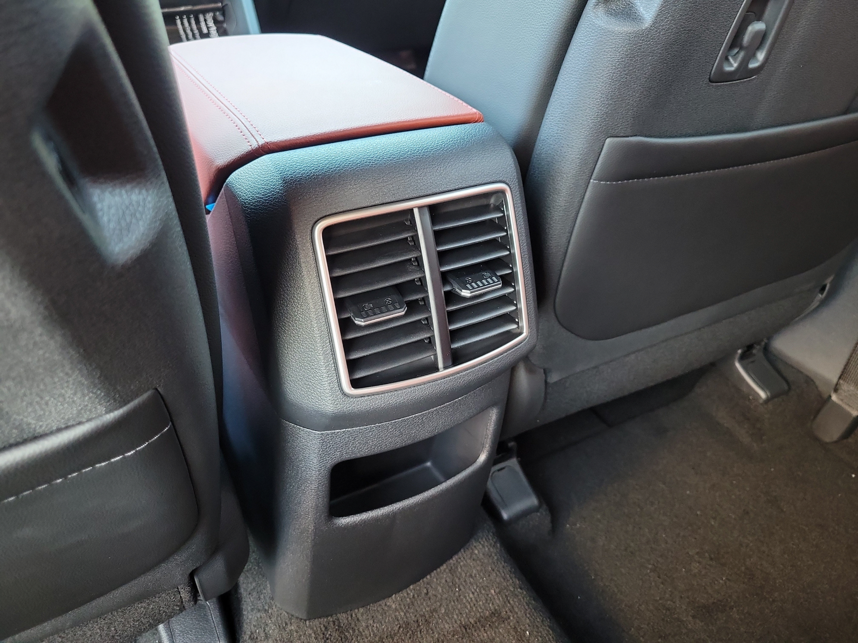 New 2027 Kia Sportage SX FWD image 11