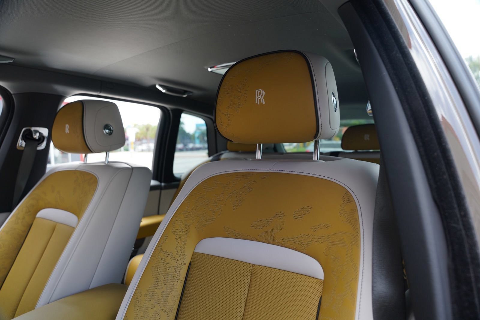 Used 2025 Rolls-Royce Cullinan AWD/4WD image 26