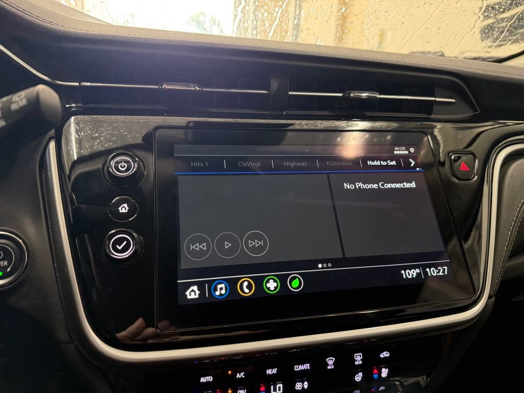 Used 2023 Chevrolet Bolt EUV LT w/ Convenience Package FWD image 15