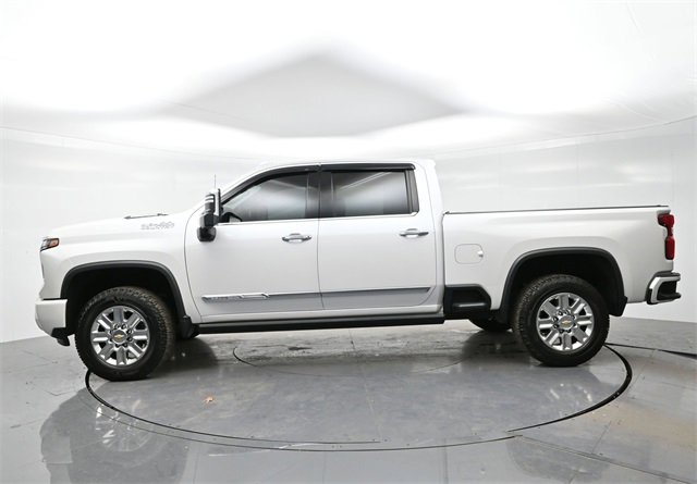 Used 2024 Chevrolet Silverado 2500 High Country w/ High Country Premium Package image 4