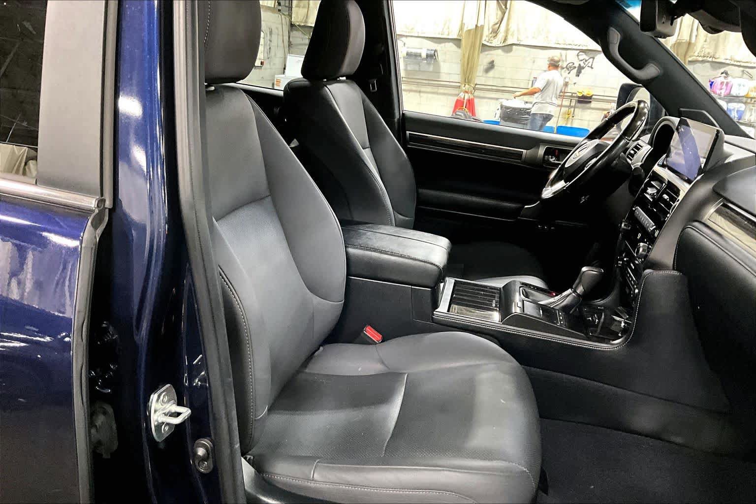 Used 2023 Lexus GX 460 Premium w/ Premium Plus Package AWD/4WD image 9