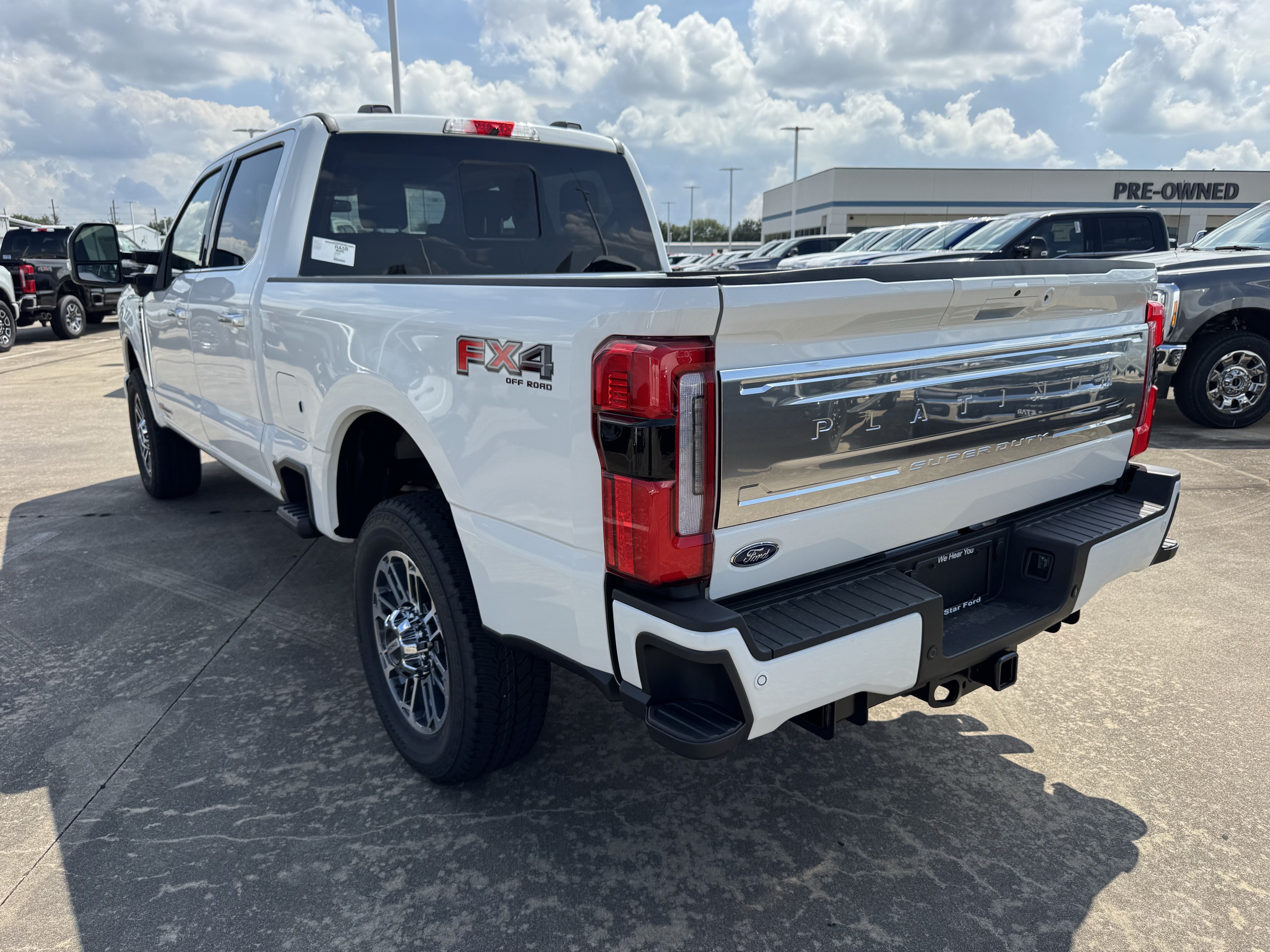 New 2026 Ford F250 Platinum w/ Platinum Plus Package AWD/4WD image 6