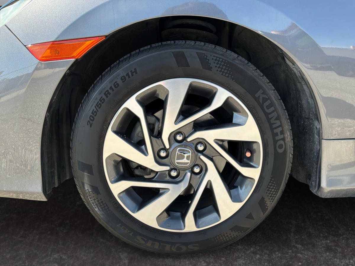 Used 2019 Honda Civic LX image 9