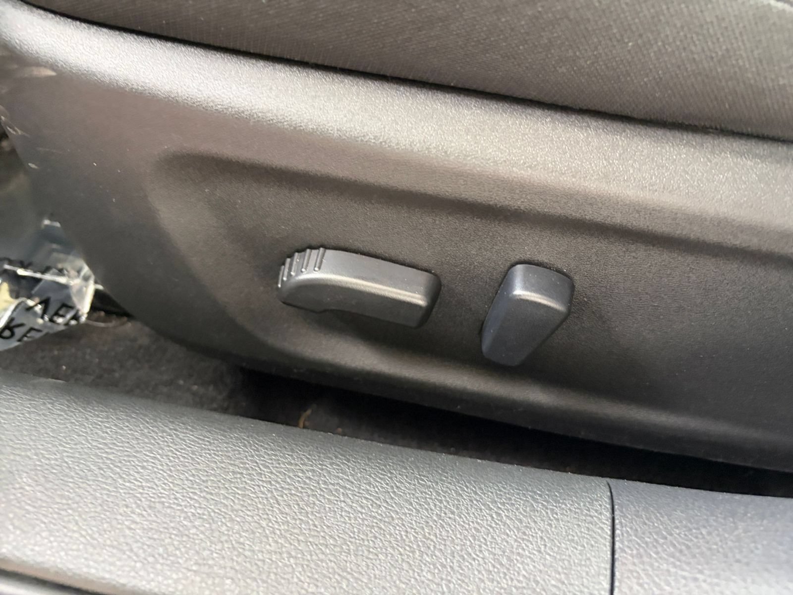 Used 2025 Nissan Altima 2.5 SV FWD image 18
