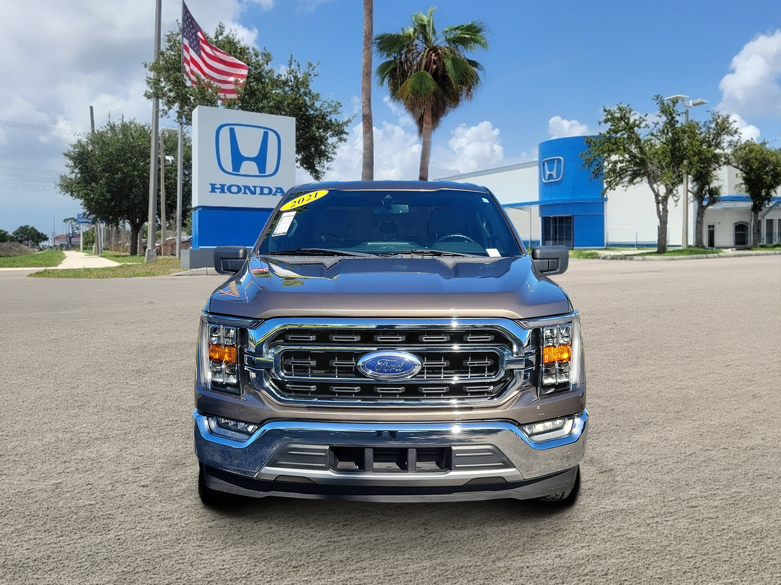 Used 2021 Ford F150 XLT w/ Equipment Group 302A High RWD image 2