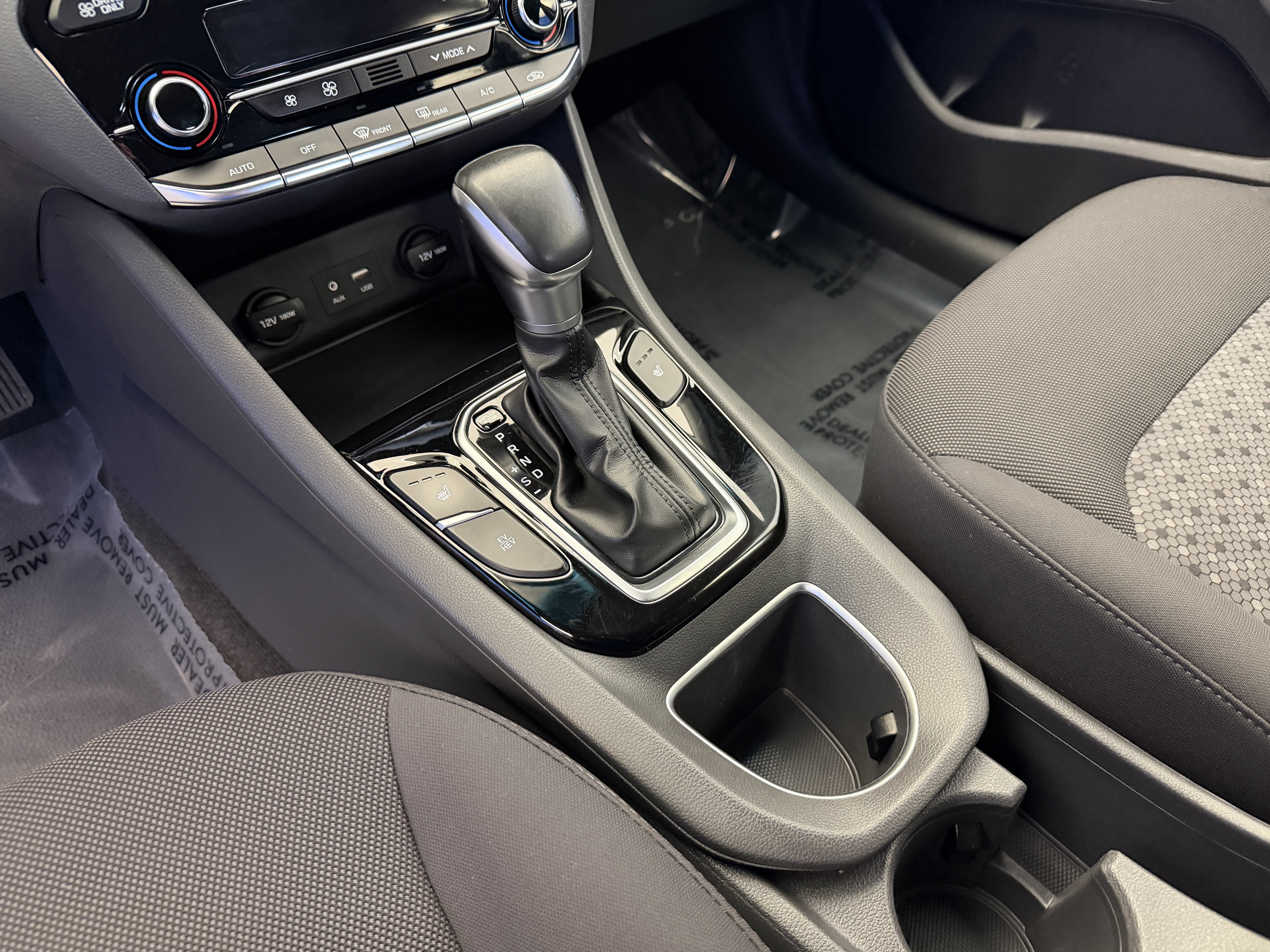 Used 2019 Hyundai Ioniq Plug-In Hybrid FWD image 22