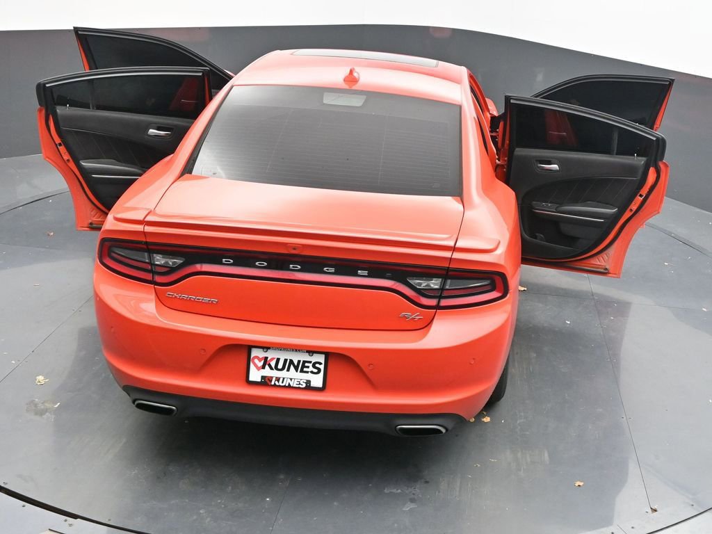 Used 2017 Dodge Charger R/T w/ Plus Group image 60