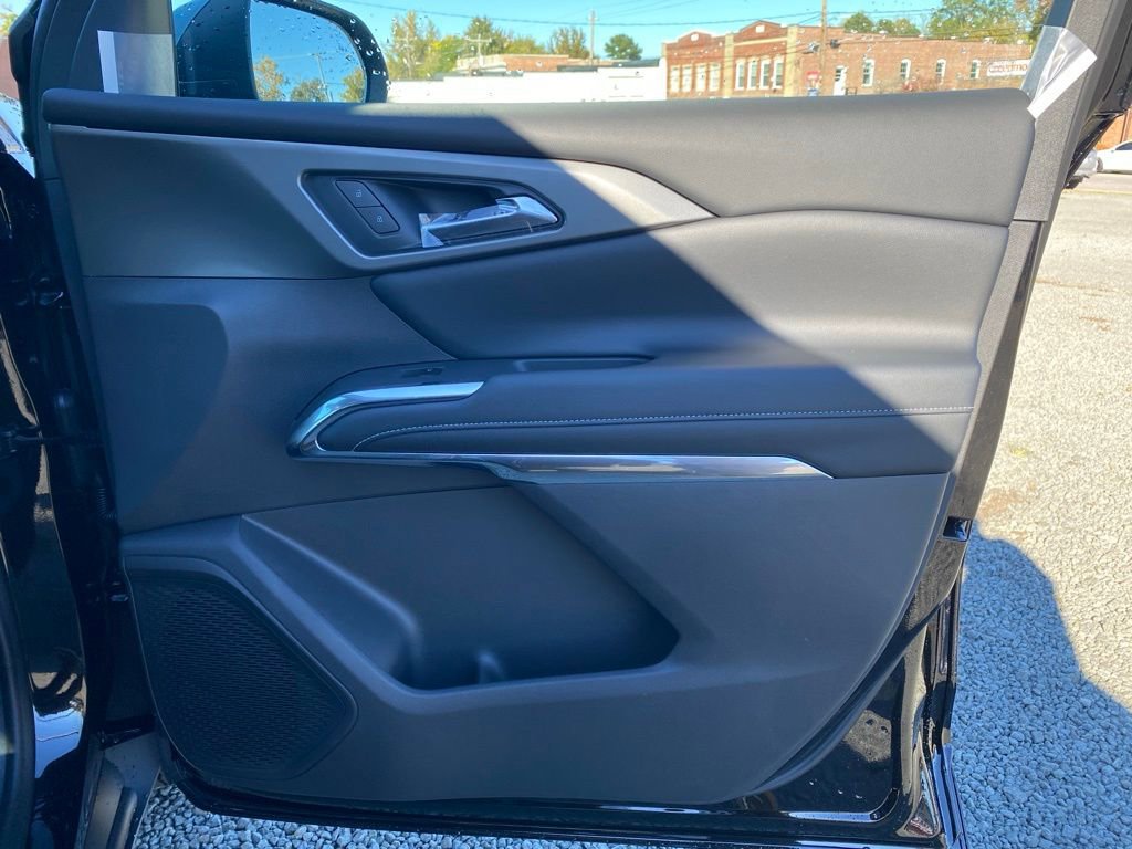 New 2026 Chevrolet Traverse LT w/ Midnight/Sport Edition image 23