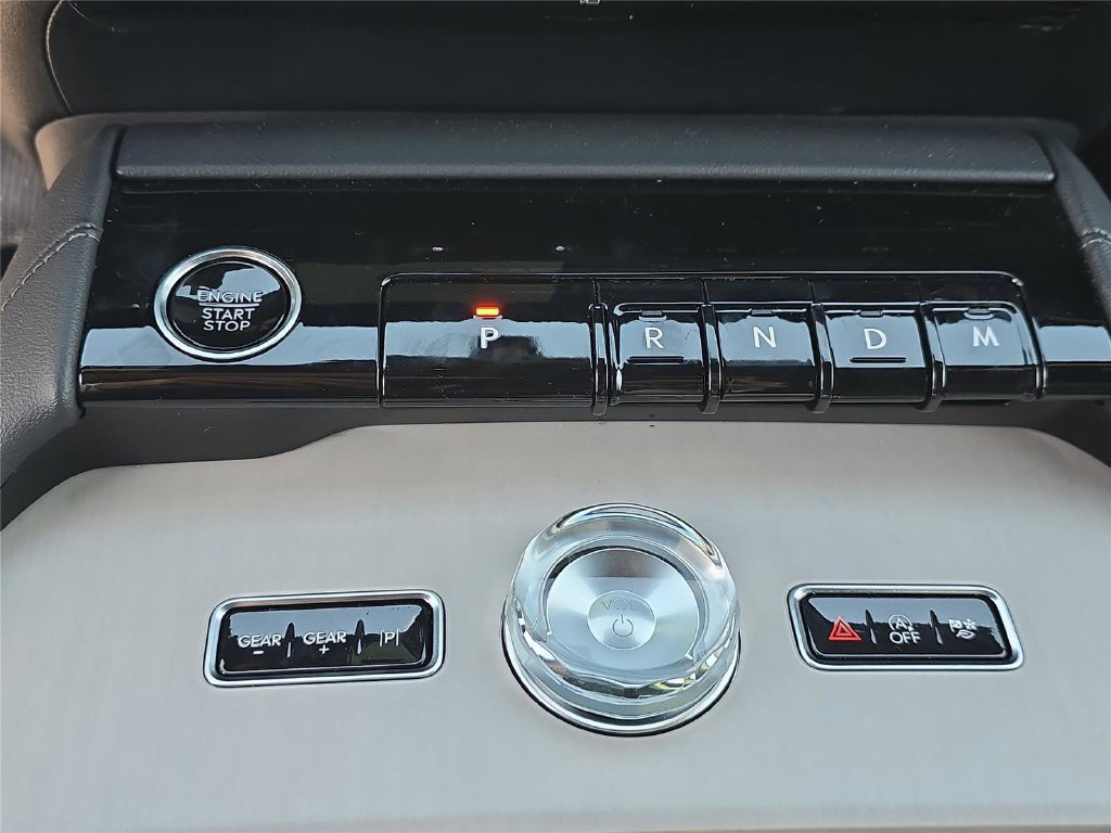 New 2026 Lincoln Navigator Reserve w/ Jet Appearance Package AWD/4WD image 24