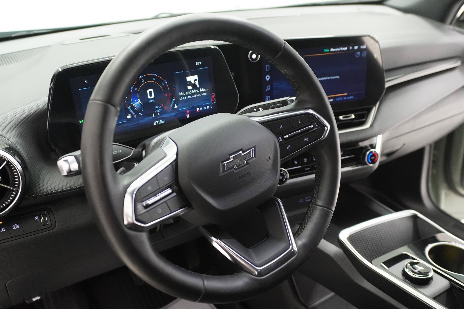 Used 2026 Chevrolet Equinox LT w/ Midnight Edition FWD image 7