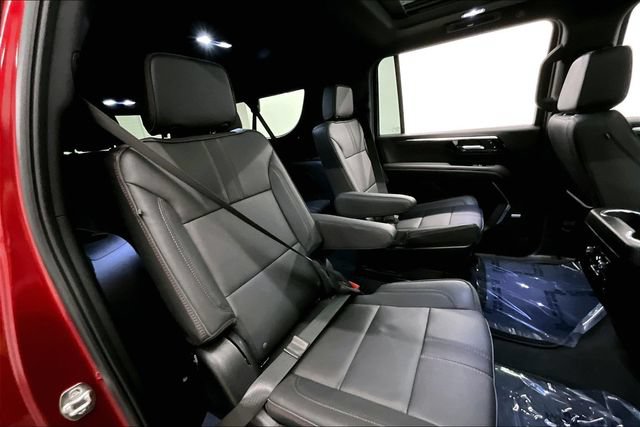 Used 2026 Chevrolet Suburban RST w/ RST Capability Package AWD/4WD image 27