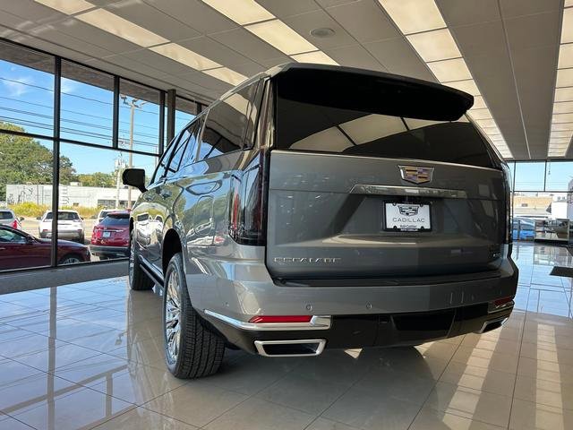 New 2025 Cadillac Escalade Premium Luxury w/ LPO, Floor Liner Package image 5