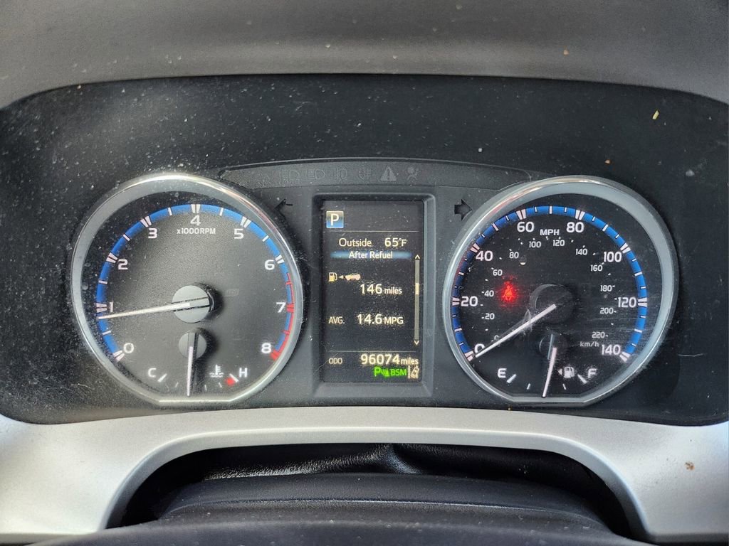 Used 2016 Toyota RAV4 Limited image 17