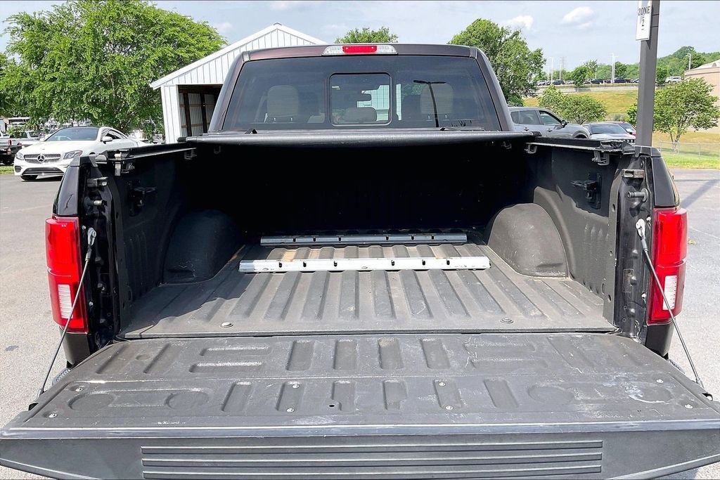 Used 2019 Ford F150 Lariat w/ Equipment Group 502A Luxury AWD/4WD image 9