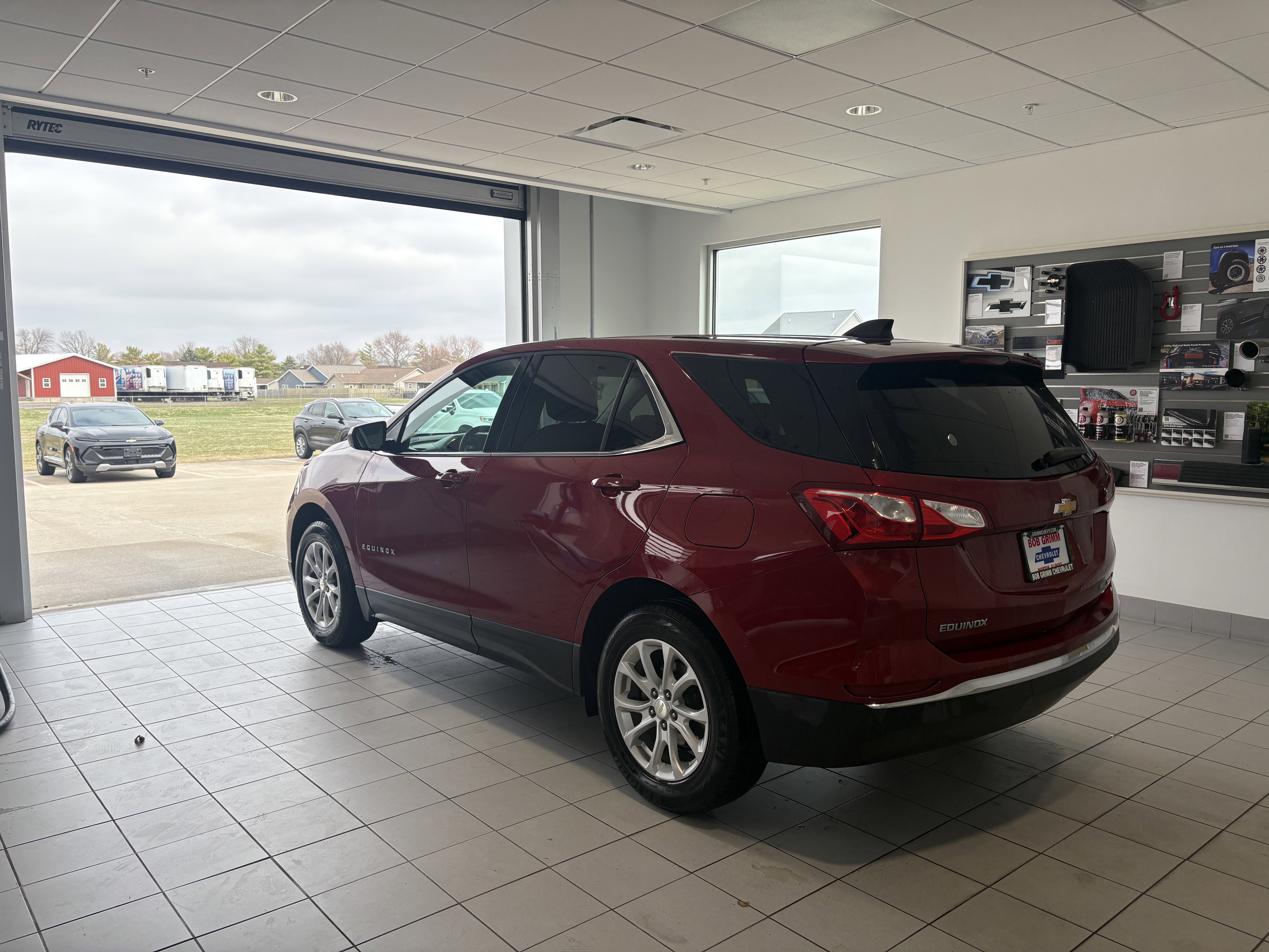 Used 2018 Chevrolet Equinox LT image 3