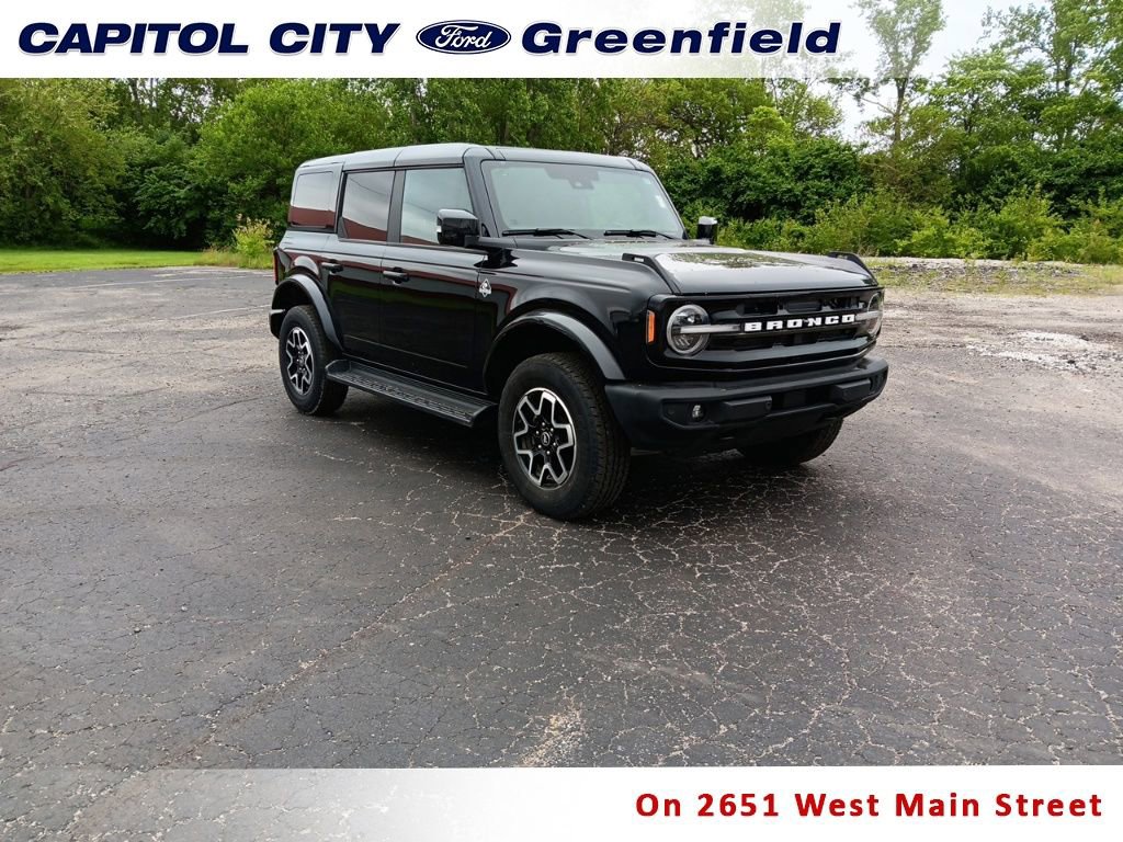 Used 2025 Ford Bronco Outer Banks AWD/4WD image 1