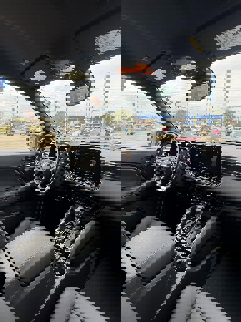 Used 2024 GMC Canyon Elevation w/ Elevation Premium Package image 10