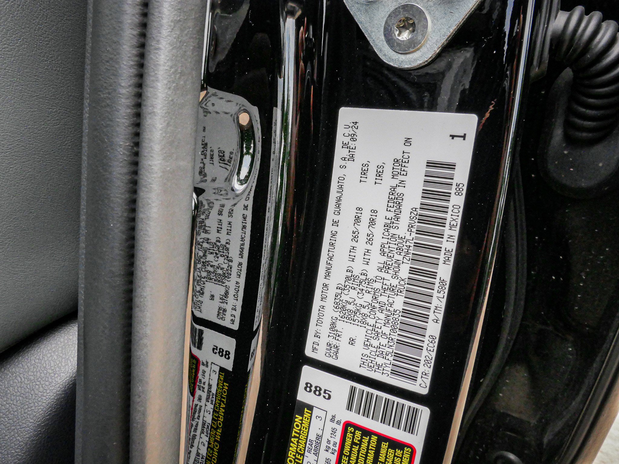 Used 2024 Toyota Tacoma 4x4 Double Cab Hybrid image 33