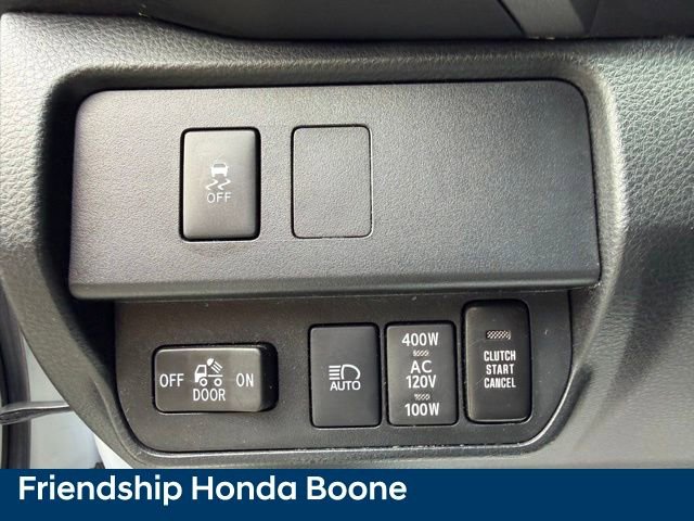 Used 2022 Toyota Tacoma TRD Off-Road AWD/4WD image 19