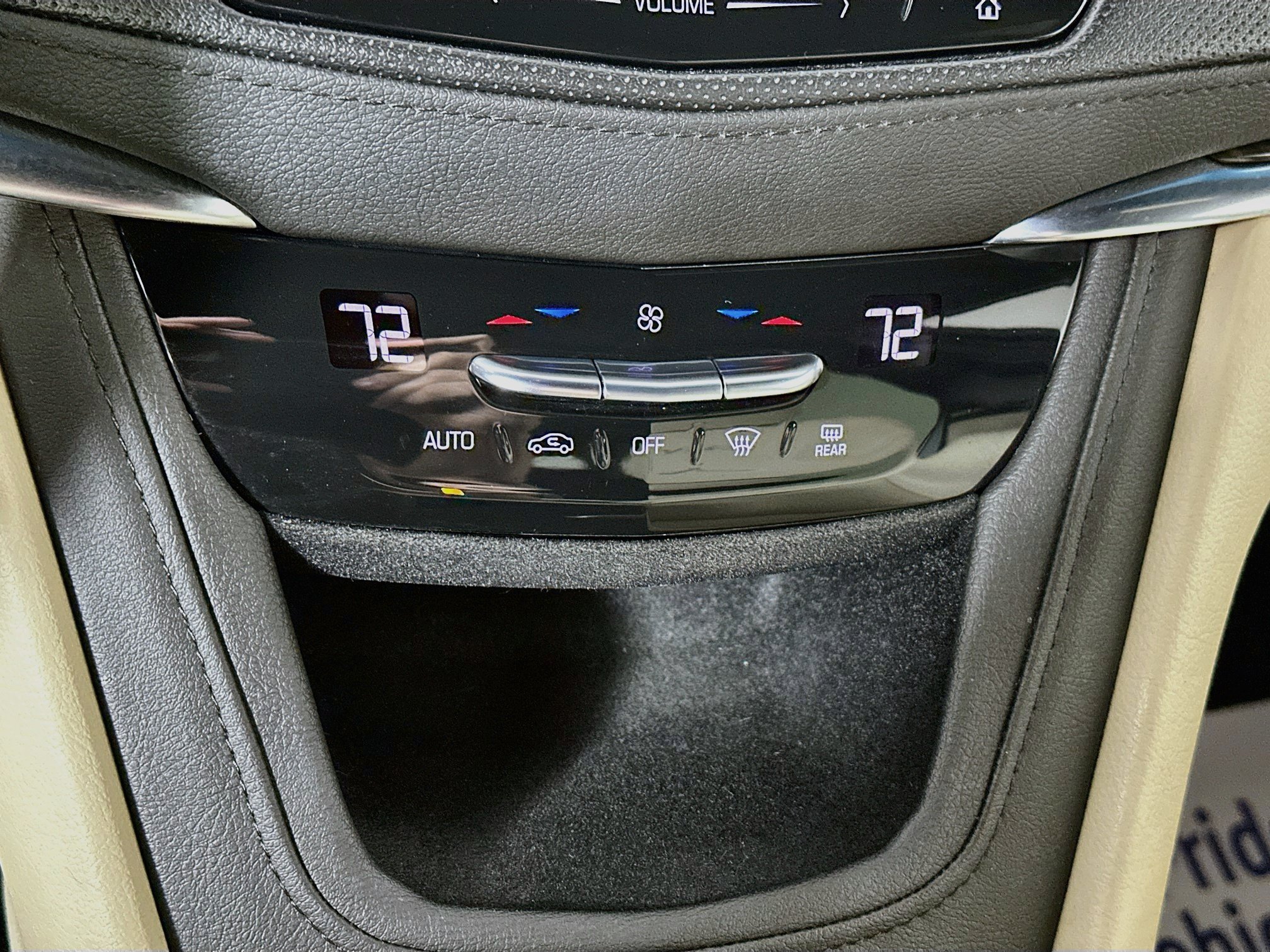 Used 2019 Cadillac XT5 FWD image 15