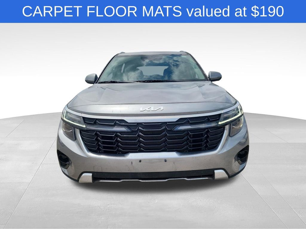 Used 2025 Kia Seltos EX FWD image 2