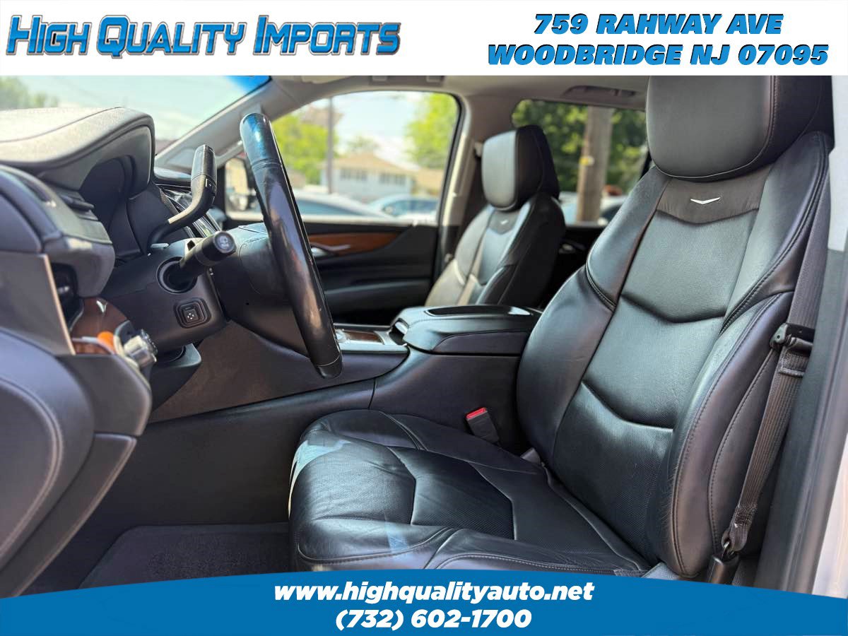 Used 2018 Cadillac Escalade Luxury AWD/4WD image 14