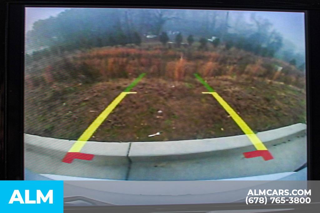 Used 2023 Chrysler Pacifica Limited image 33