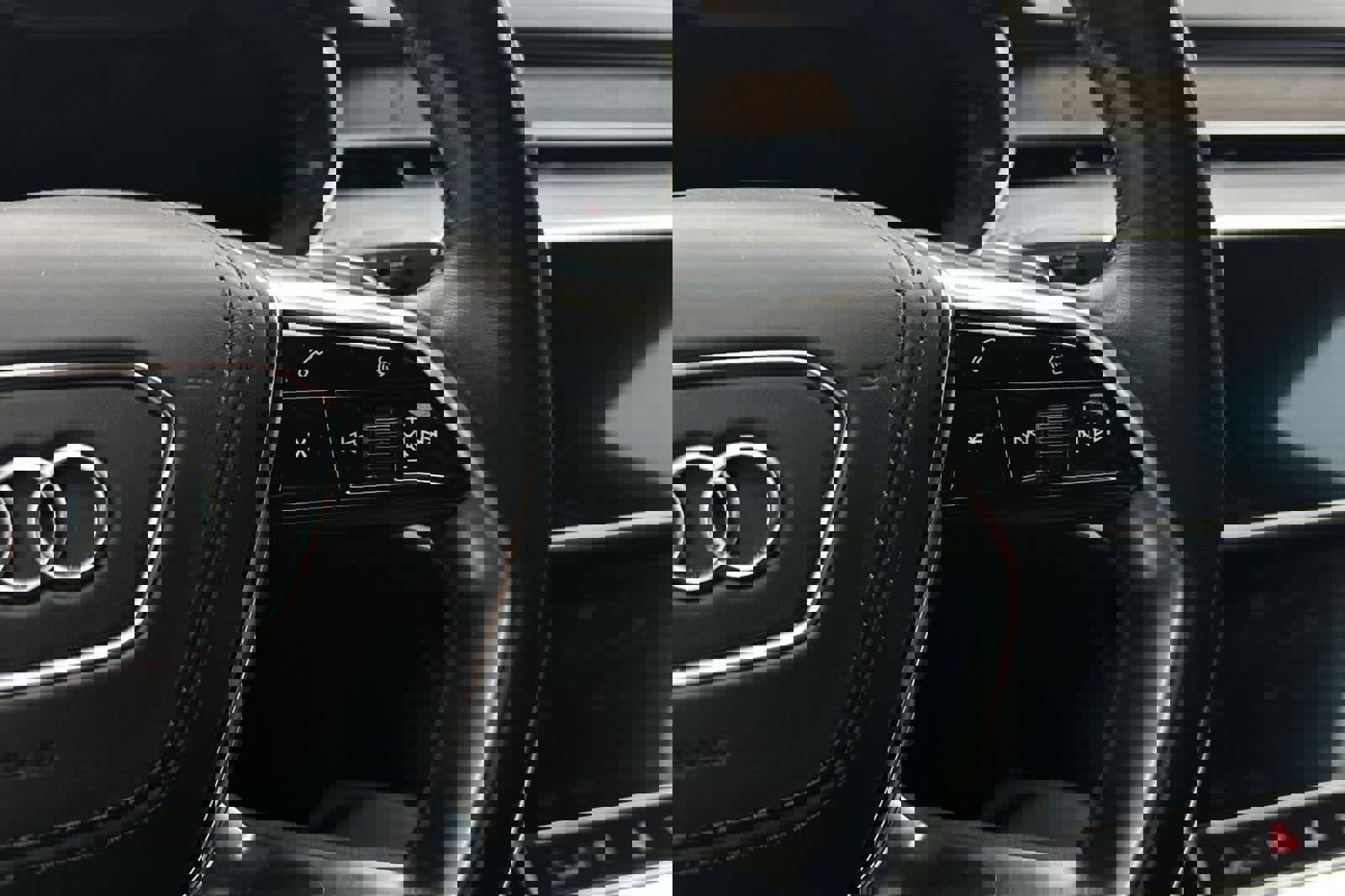 Used 2020 Audi A8 L 4.0T w/ Executive Package image 23