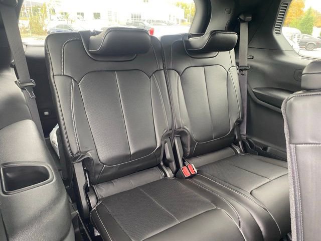 New 2025 Jeep Grand Cherokee L Limited w/ Luxury Tech Group II AWD/4WD image 35