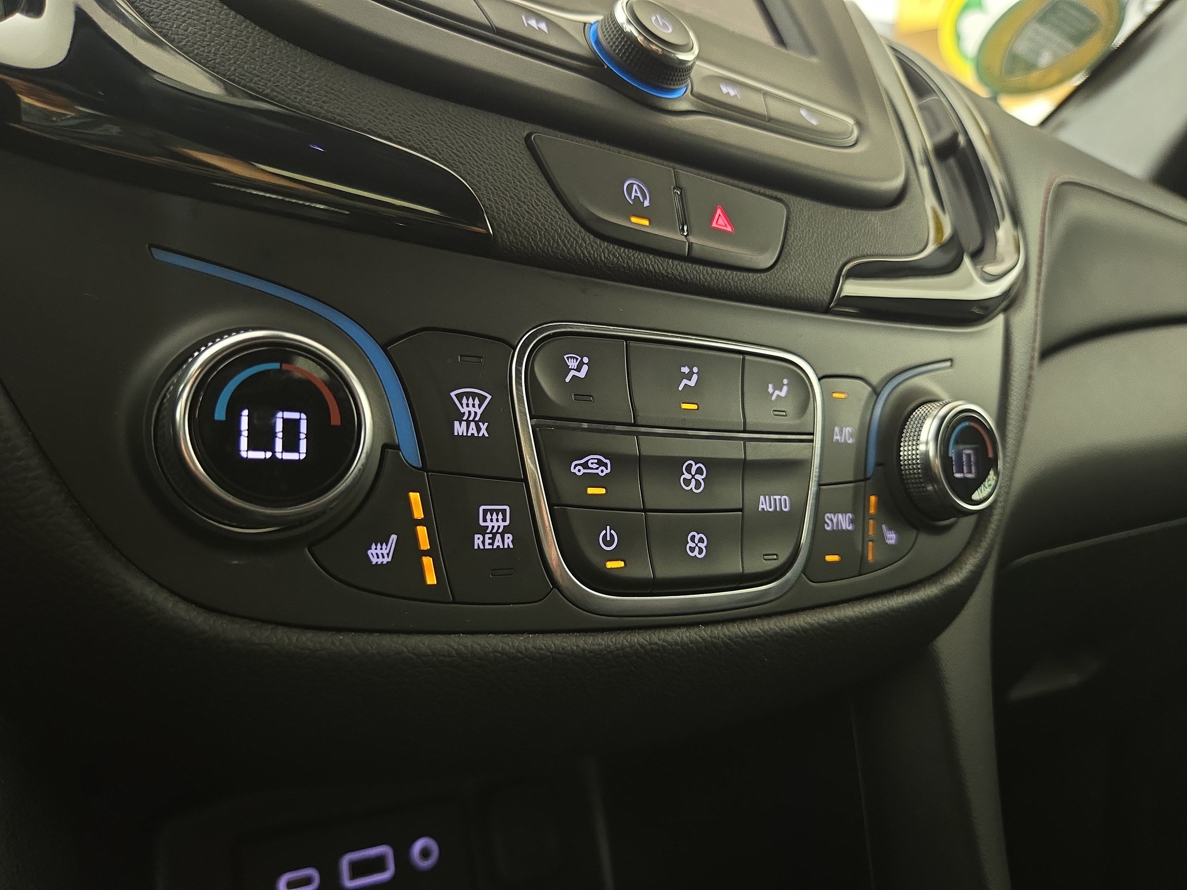 Certified 2023 Chevrolet Equinox RS FWD image 26