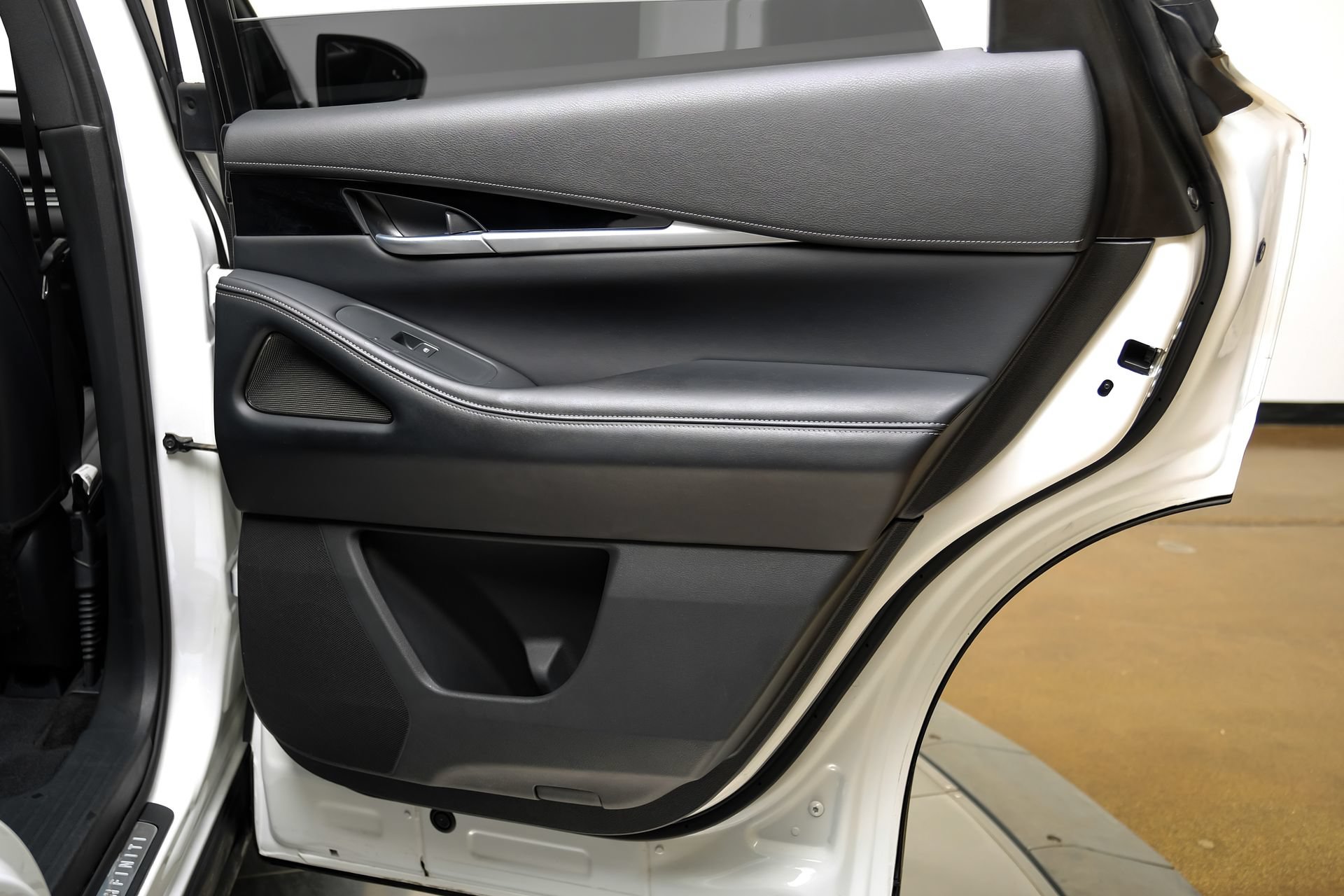 Used 2025 INFINITI QX60 Pure FWD image 61