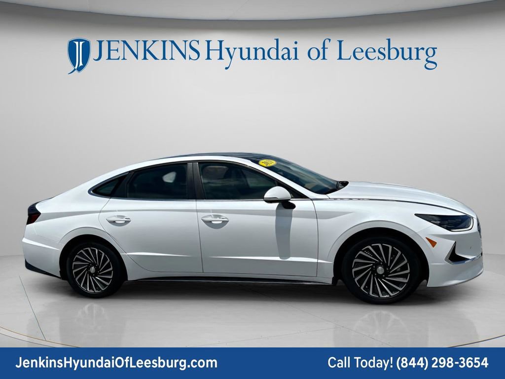 Used 2021 Hyundai Sonata Limited FWD image 2