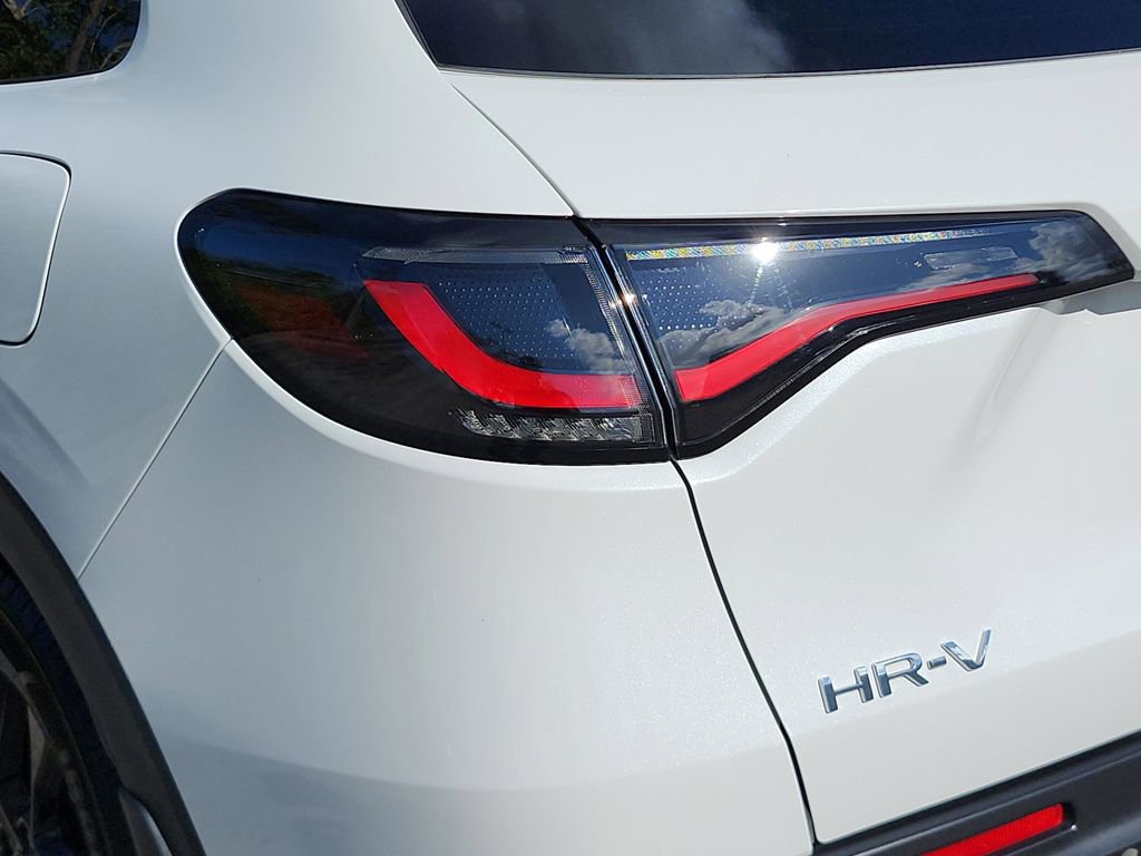 Certified 2024 Honda HR-V Sport image 35