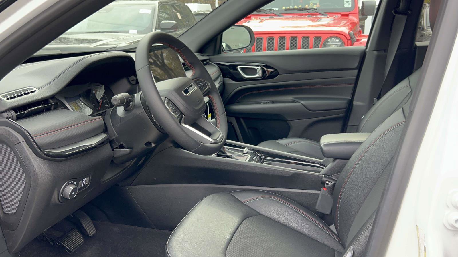 Used 2024 Jeep Compass Trailhawk image 22