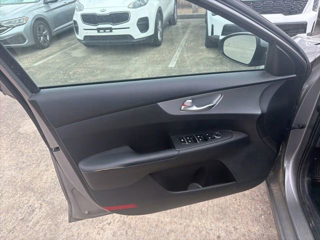 Used 2023 Kia Forte LXS w/ LXS Technology Package image 13