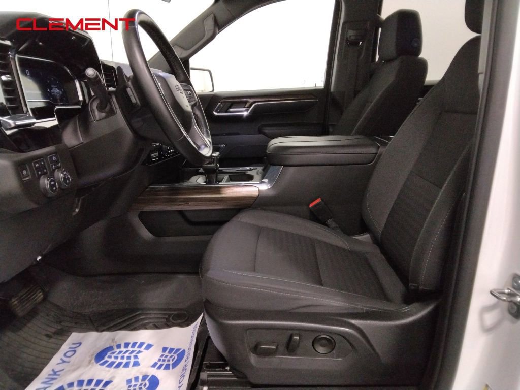 Used 2023 Chevrolet Silverado 1500 RST image 25