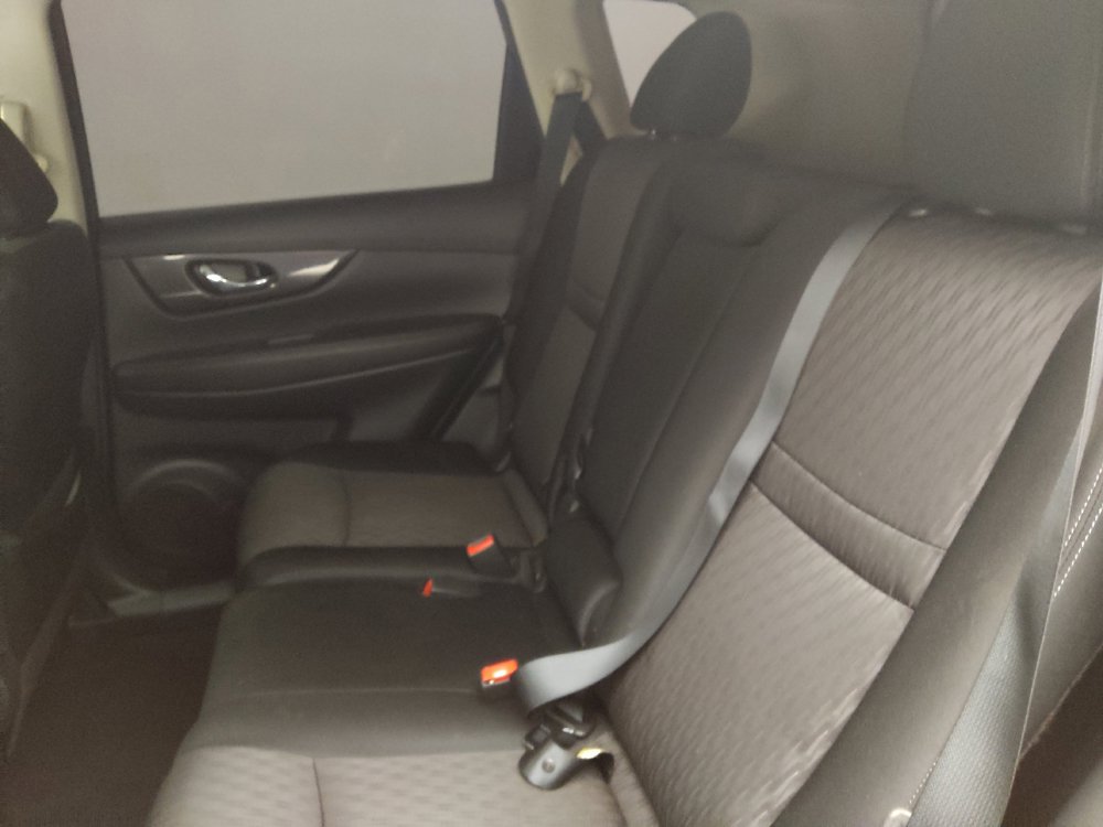 Used 2020 Nissan Rogue SV AWD/4WD image 18