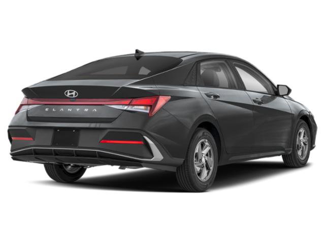 New 2026 Hyundai Elantra SE FWD image 2
