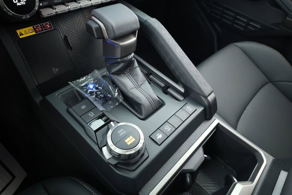 Used 2025 Toyota Tacoma Limited image 15