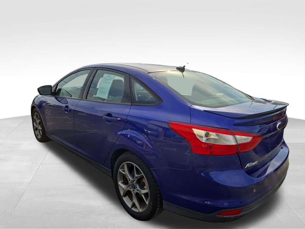 Used 2014 Ford Focus SE w/ Equipment Group 201A image 3