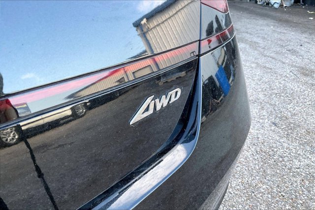 Used 2023 Genesis G90 3.5T AWD/4WD image 9