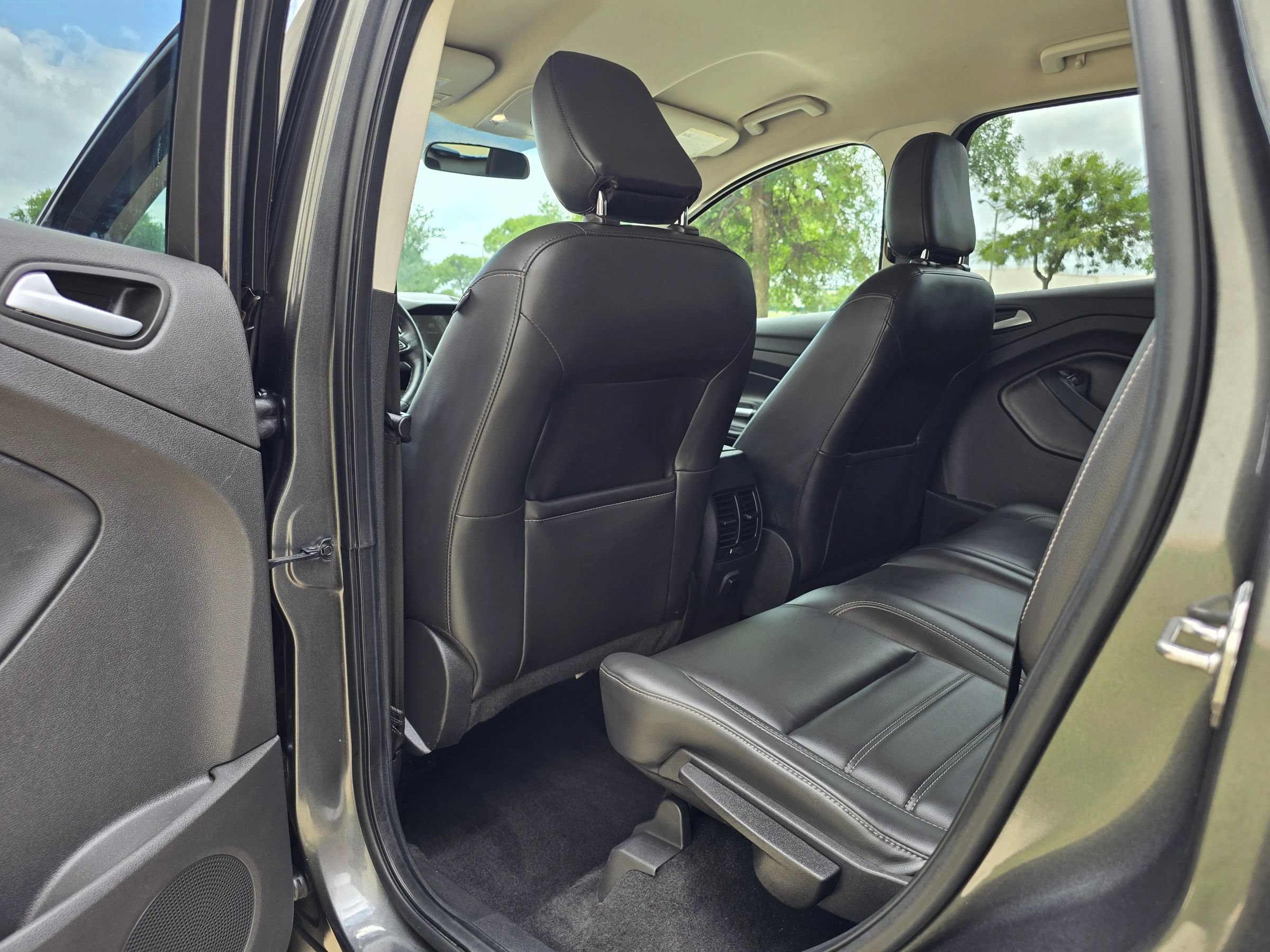 Used 2019 Ford Escape SEL FWD image 41
