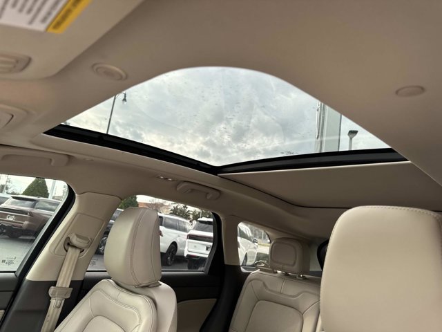 Certified 2022 Lincoln Corsair Reserve w/ Equipment Group 201A image 34