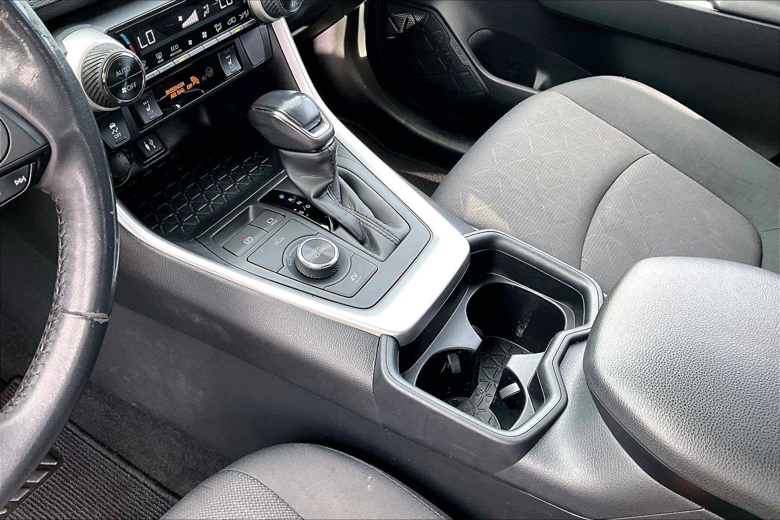 Used 2019 Toyota RAV4 XLE w/ Convenience Package AWD/4WD image 16