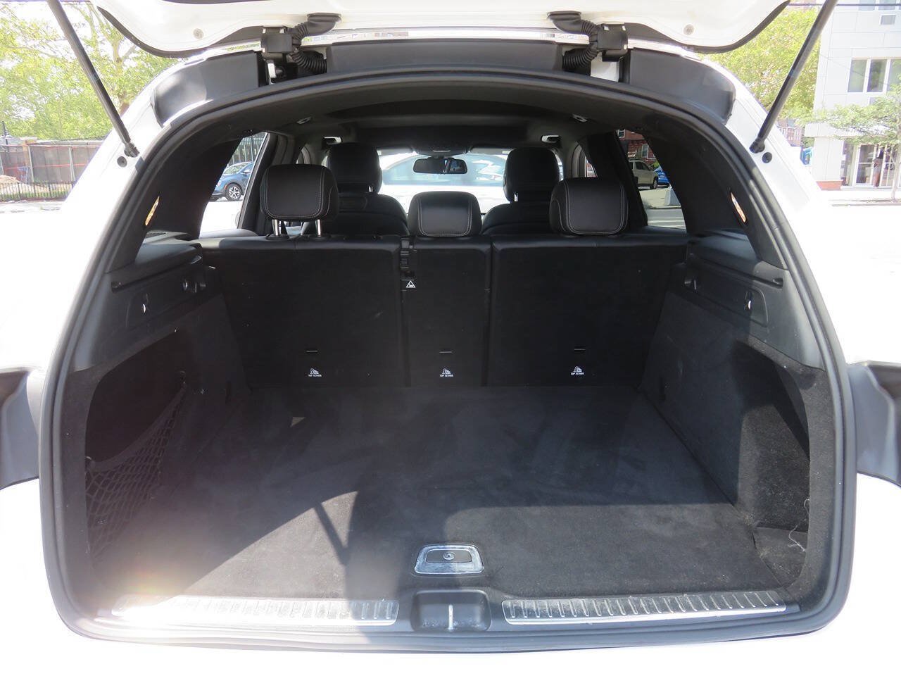 Used 2018 Mercedes-Benz GLC 300 4MATIC image 26