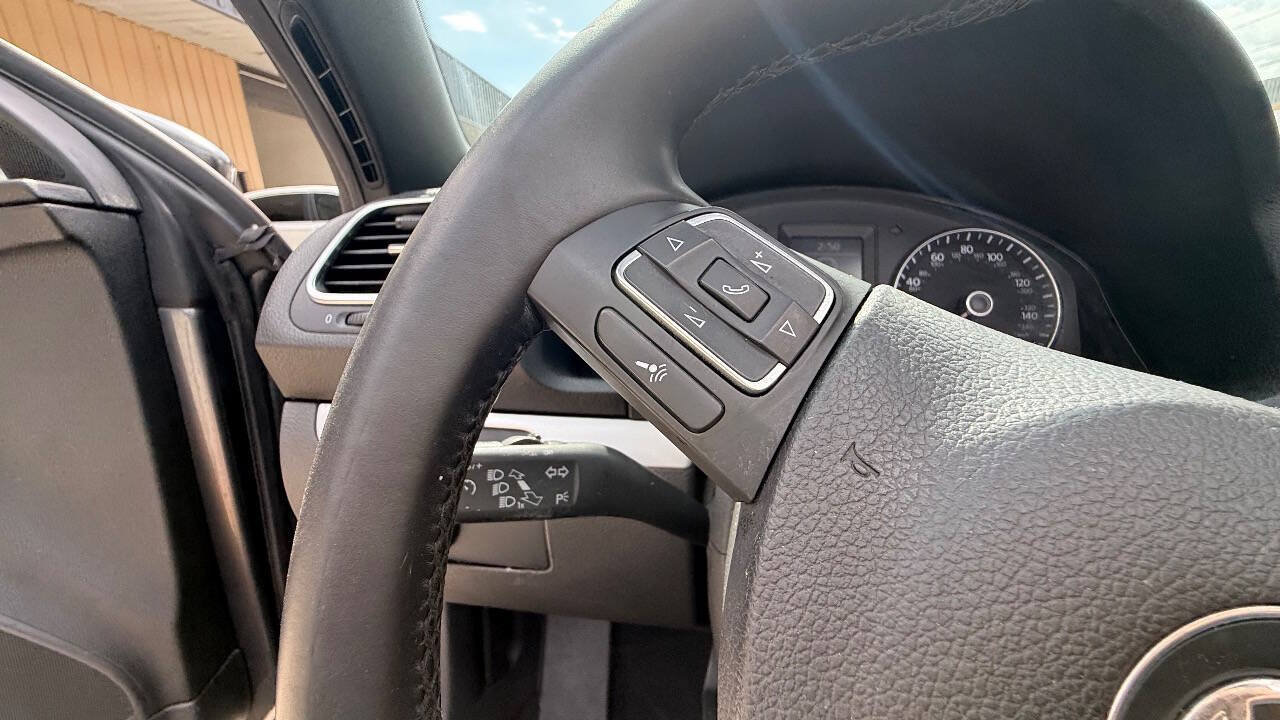 Used 2012 Volkswagen Eos Komfort FWD image 48