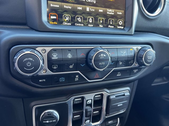 Used 2023 Jeep Wrangler Unlimited Sahara w/ Cold Weather Group AWD/4WD image 28